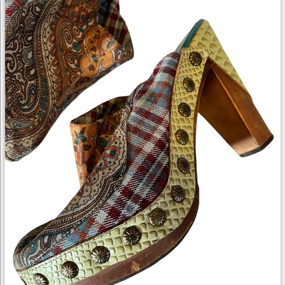 Tracy Porter Clogs Shoes Heels Multi-Color Tapestry Womens Size 7